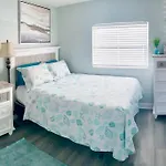 Sparkling 2Bed 1Bath Beach Home - Unit 214