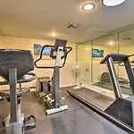 Cocoa Beach Condo With Community Pool And Hot Tub!