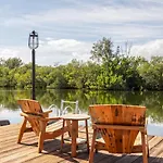 The Pearl - Pool W Screen On Canal - Boat Rental