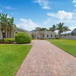 Dream Beach Home Vacation
