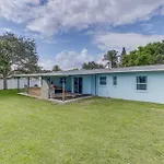 Pet-Friendly Cocoa Beach Home Walk To Beach!