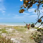 Sole Suite #1-2 Min To Beach-Patio & Courtyard