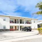 Sole Suite #1-2 Min To Beach-Patio & Courtyard