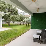 Sole Suite #1-2 Min To Beach-Patio & Courtyard