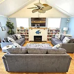 Large Oceanfront Property Wpool 8Br Sleeps 24