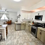 Luxury 2Bd 2Bth Condo 5