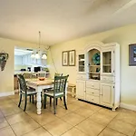 Oceanfront Cocoa Beach Condo With View Walk To Pier