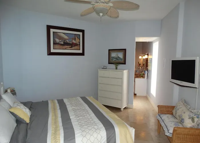 3800 Ocean Blvd Luxury 501- Direct Oceanfront Condo!