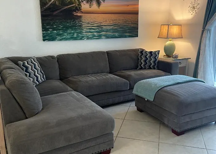 Bright And Beachy 2Bed 1Bath Home - Unit 210