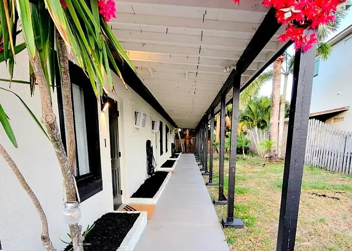 Beach Bungalows By The Sea 3