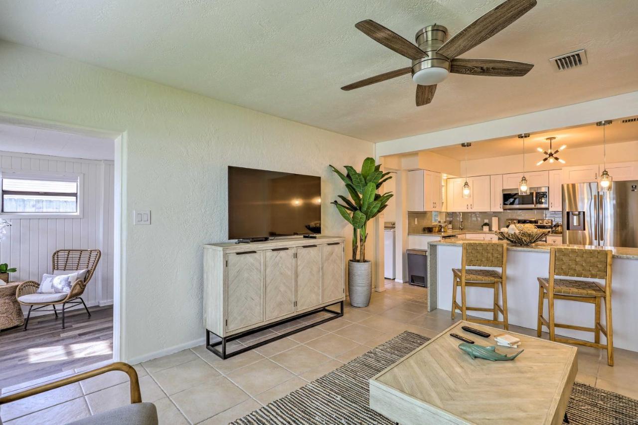 Walkable Florida Duplex 2 Blocks To Cocoa Beach! *