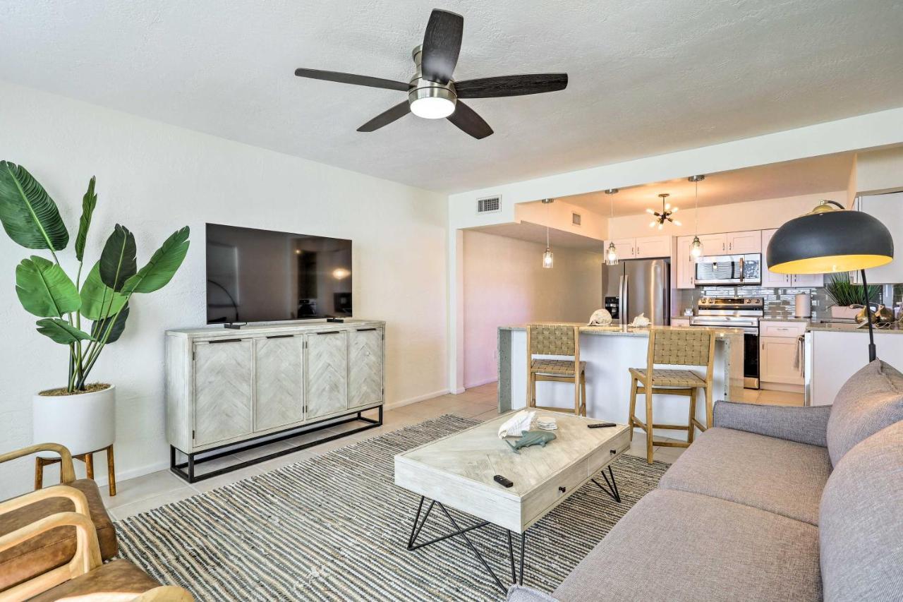 Holiday home Cute And Cozy Florida Duplex Walk To Beaches!