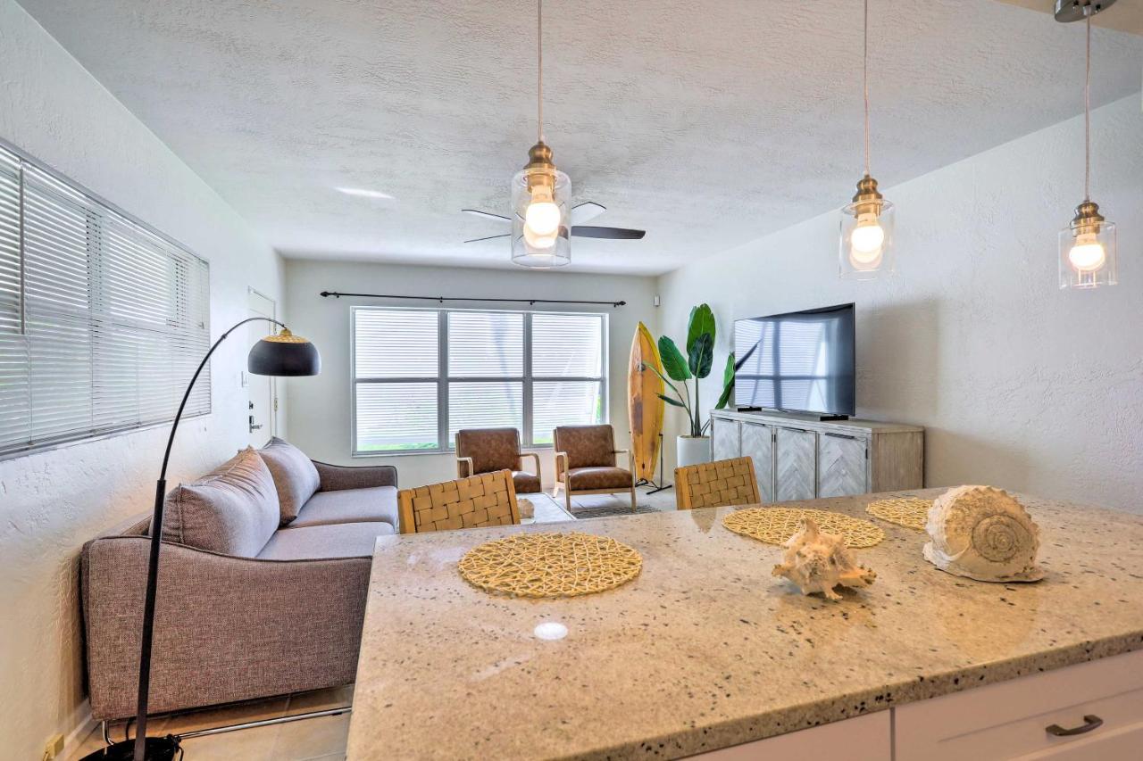 Cute And Cozy Florida Duplex Walk To Beaches! Holiday home