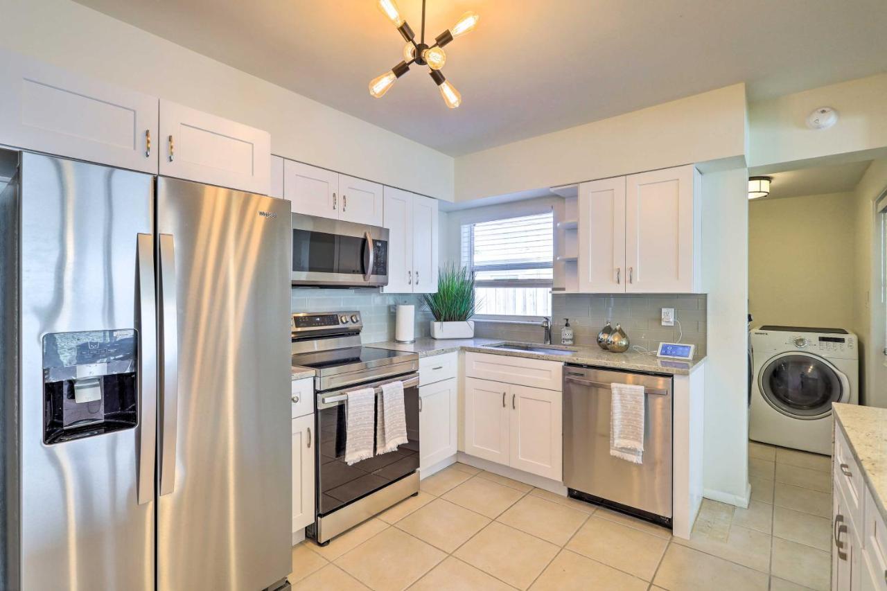 Cute And Cozy Florida Duplex Walk To Beaches! Cocoa Beach