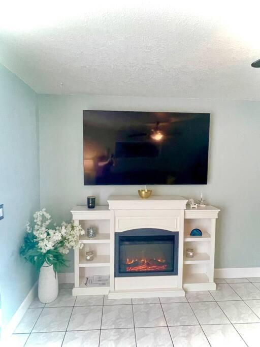 Sparkling 2bed 1bath - Unit 214 Holiday home *