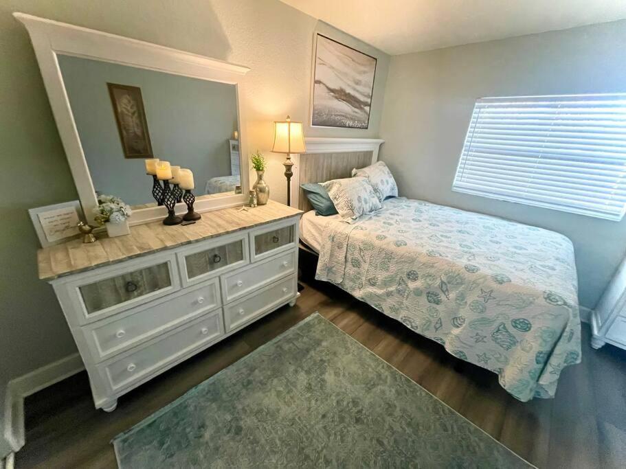 Sparkling 2bed 1bath - Unit 214 * Cocoa Beach