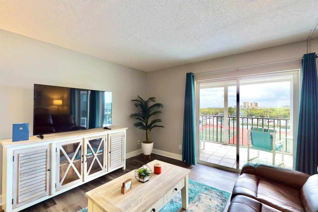 Ocean Breezes Apartment