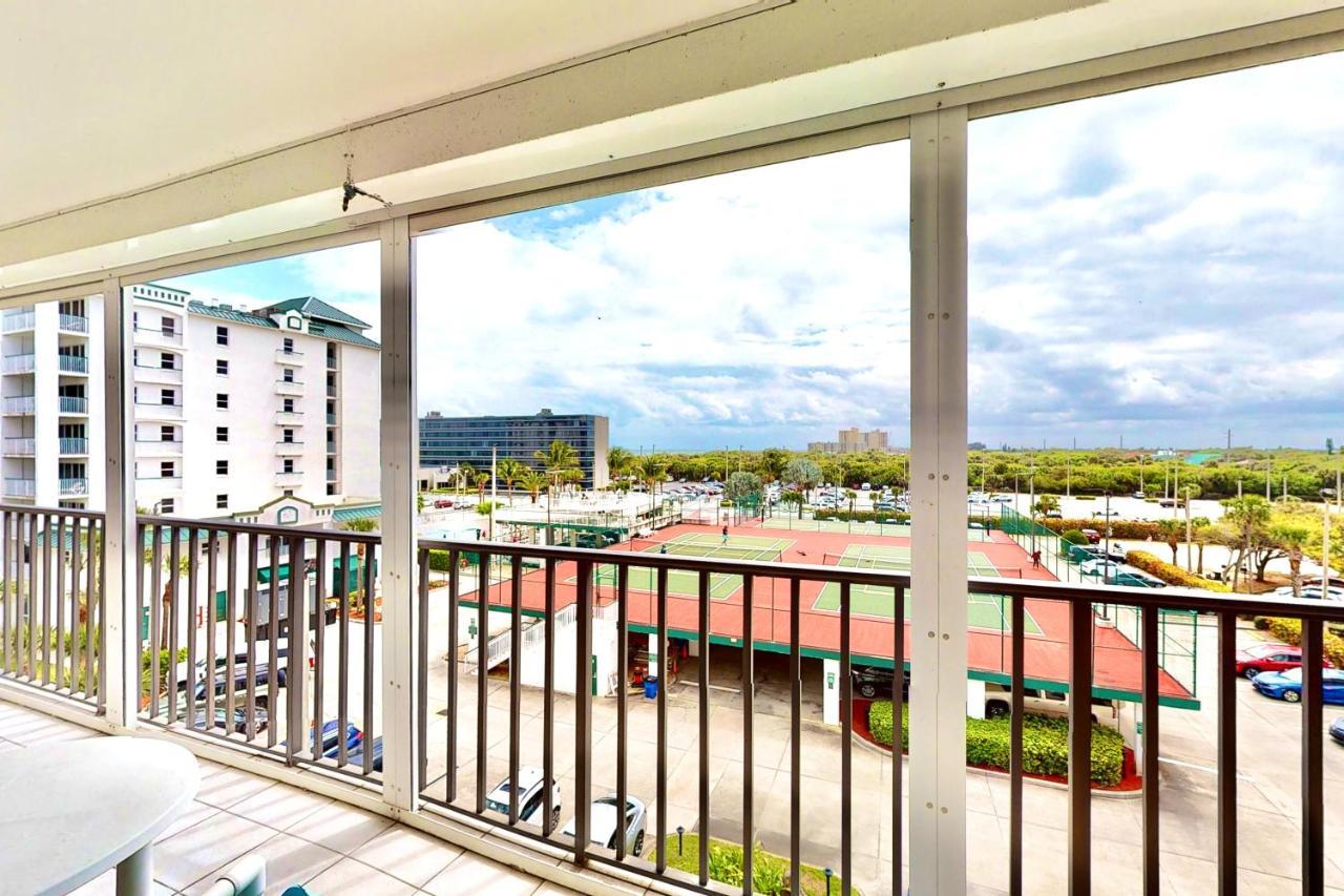 Ocean Breezes Apartment *