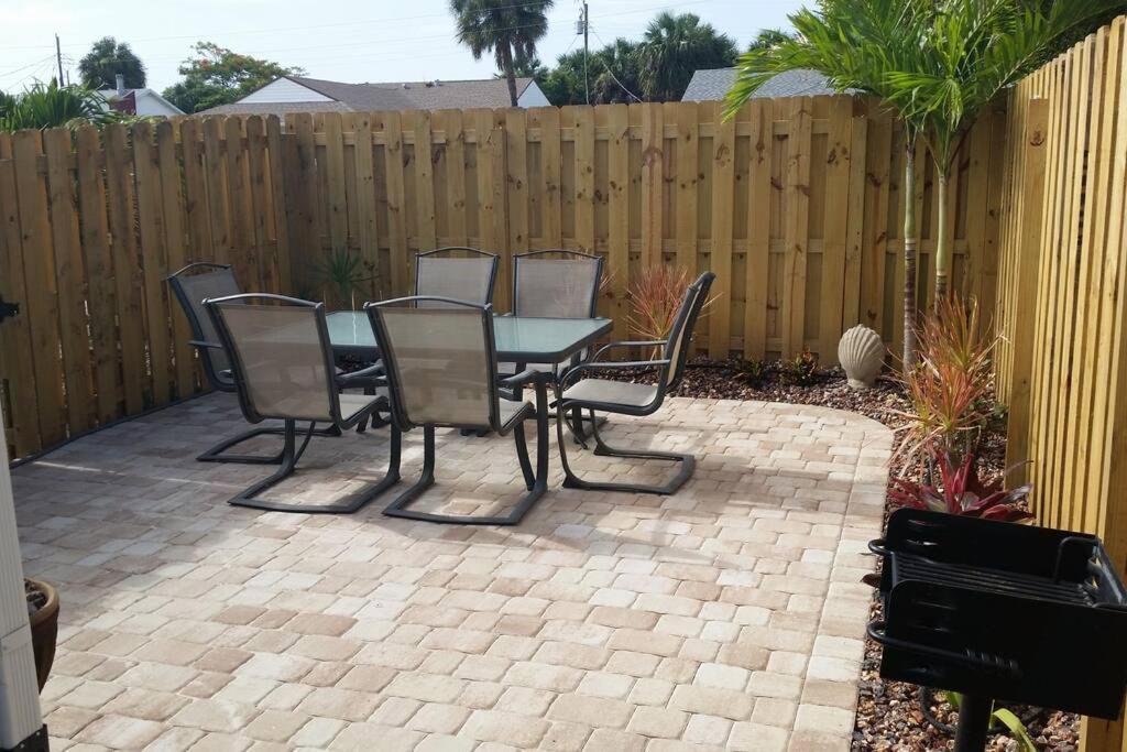 Apartment Tahitian - Heated Pool Walk To The Cocoa Beach