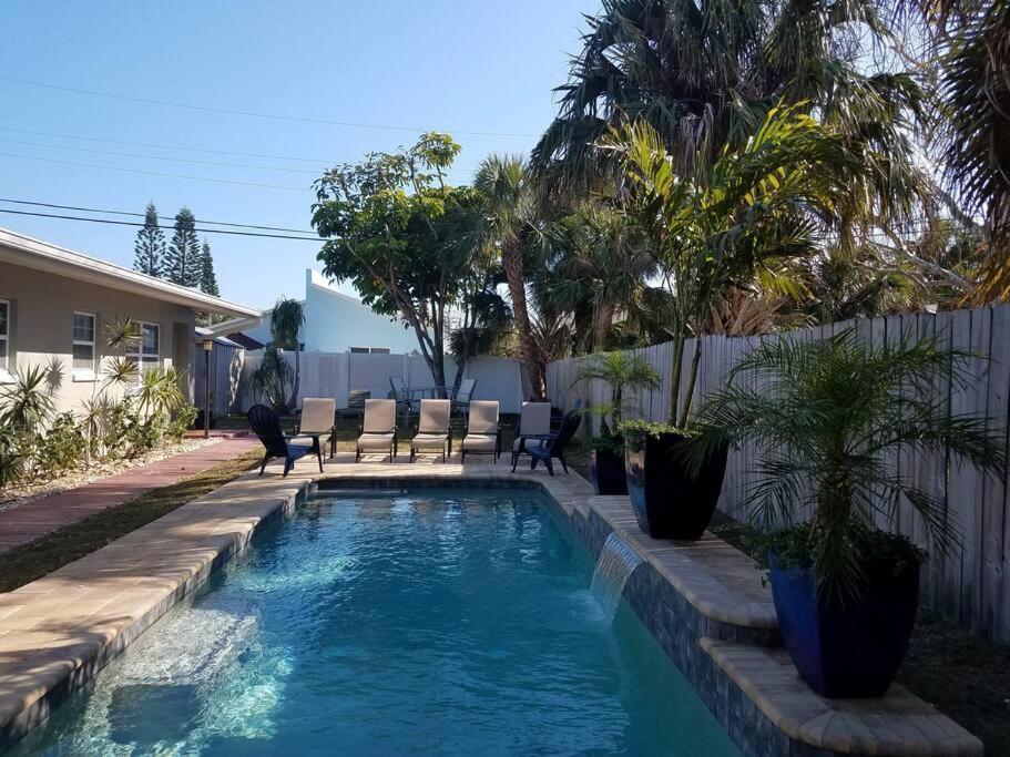 Apartment Bahamian - Heated Pool Walk To The *