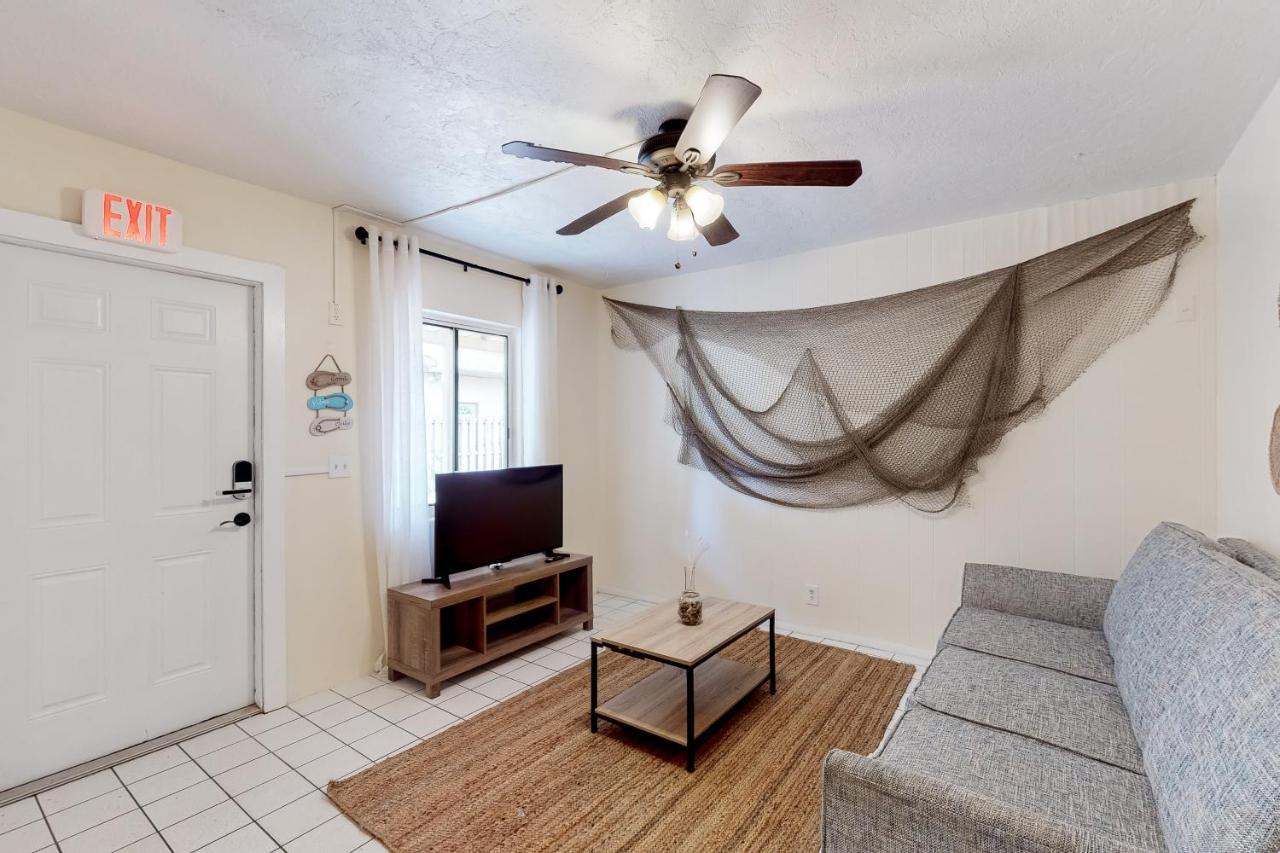 Cocoa Cottages #3 Apartment