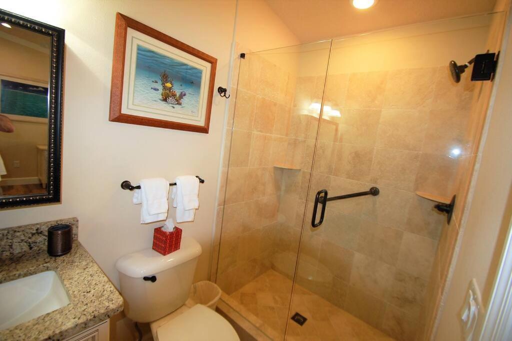 Bahamian - Heated Pool Walk To The