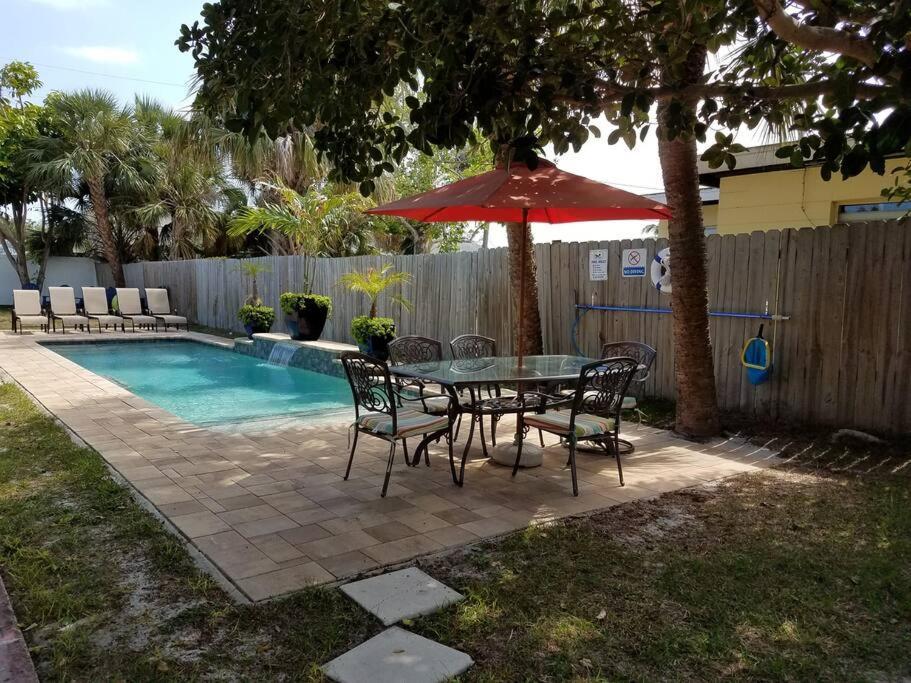 Apartment Bahamian - Heated Pool Walk To The Cocoa Beach
