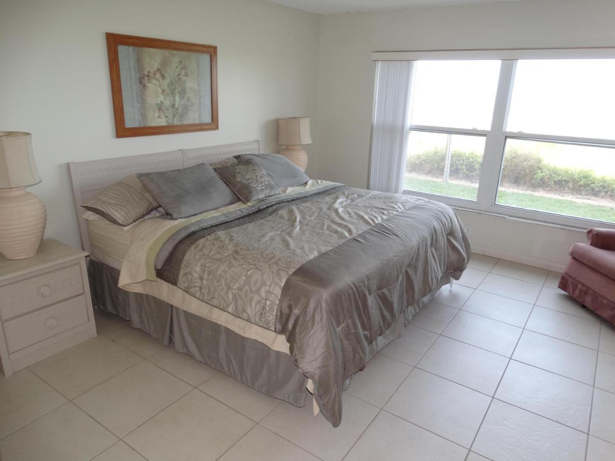 Spanish Main Unit 4- Direct Oceanfront Condo!