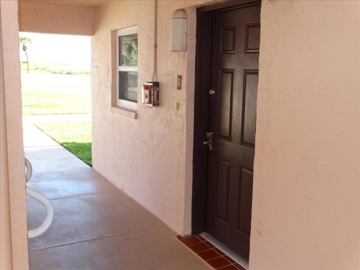 Spanish Main Unit 1- Direct Oceanfront Condo!