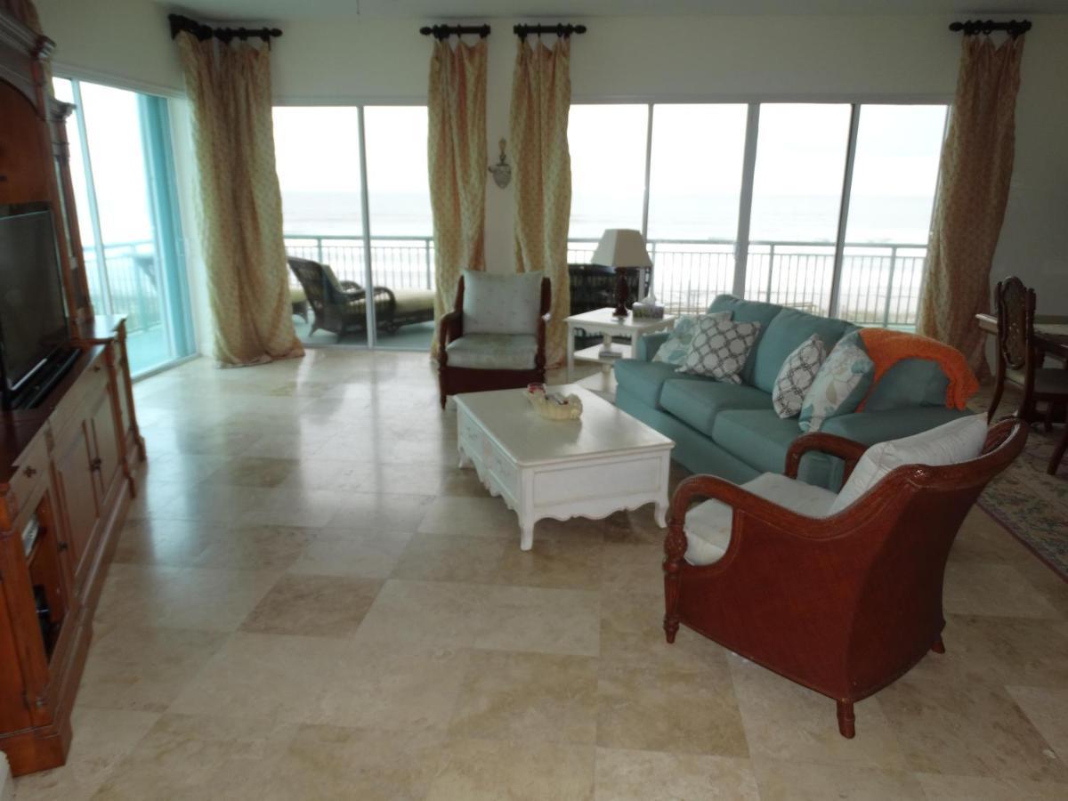 Holiday home 3800 Ocean Blvd Luxury 501- Direct Oceanfront Condo!