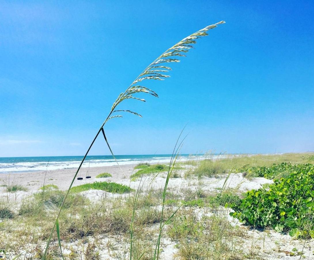 Holiday home Ocean Unit 302- Direct Oceanfront Condo! Cocoa Beach