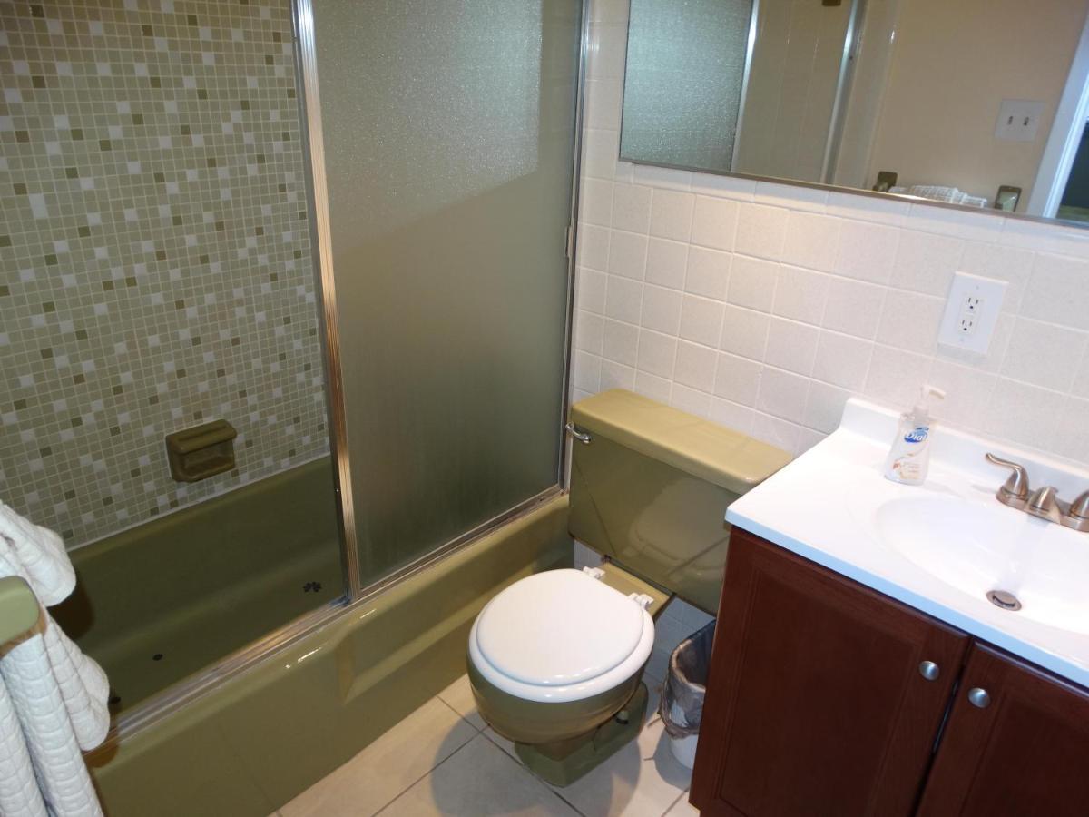 Spanish Main Unit 4- Direct Oceanfront Condo! Holiday home *