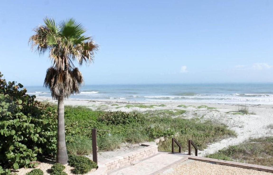 Holiday home Ocean Unit 302- Direct Oceanfront Condo! *