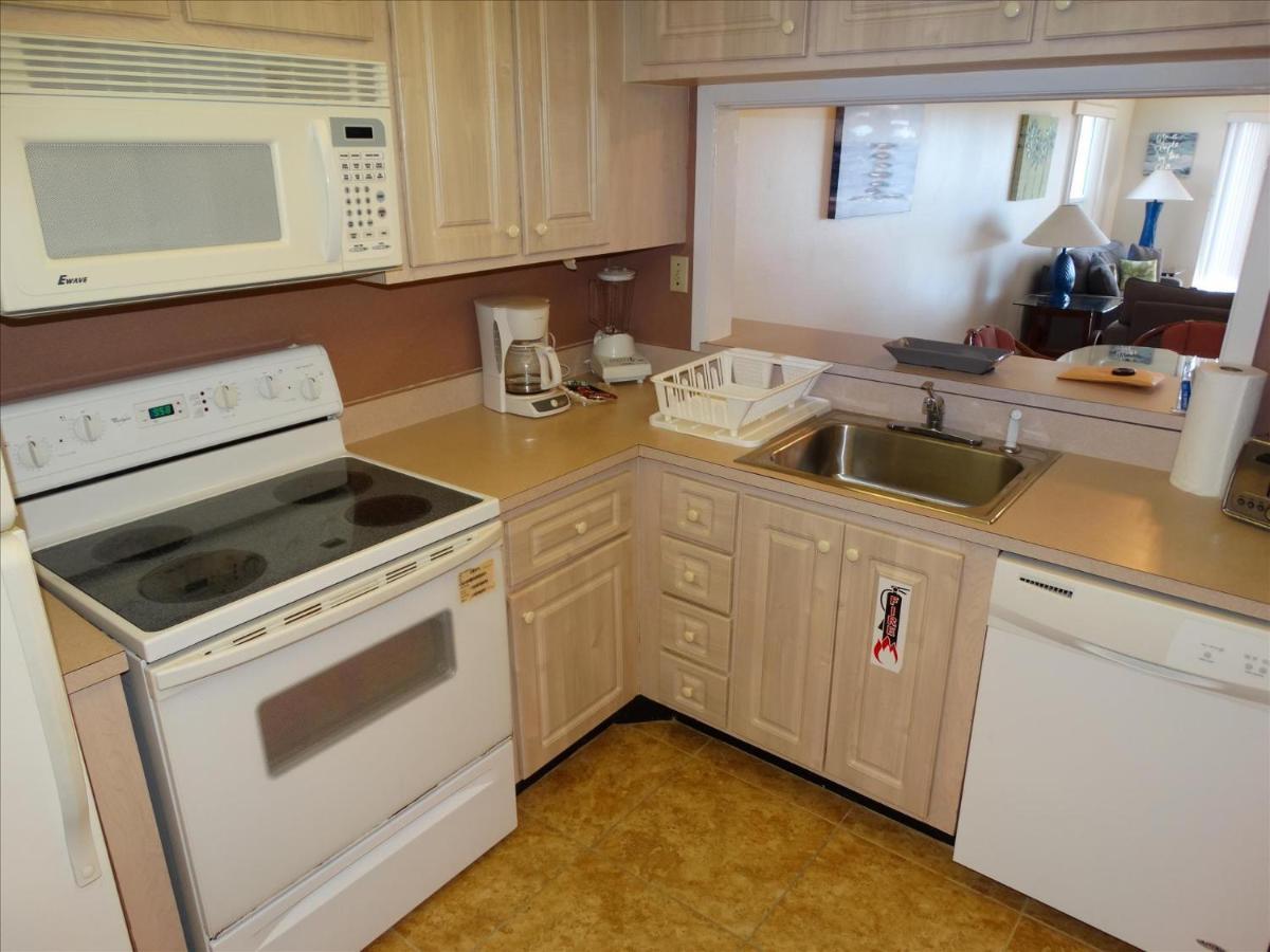 Holiday home Spanish Main Unit 1- Direct Oceanfront Condo!