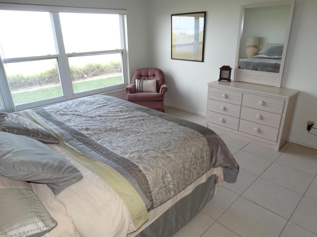 Spanish Main Unit 4- Direct Oceanfront Condo! *