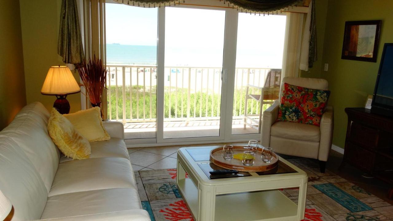 Boardwalk 201- Direct Oceanfront Condo! Holiday home