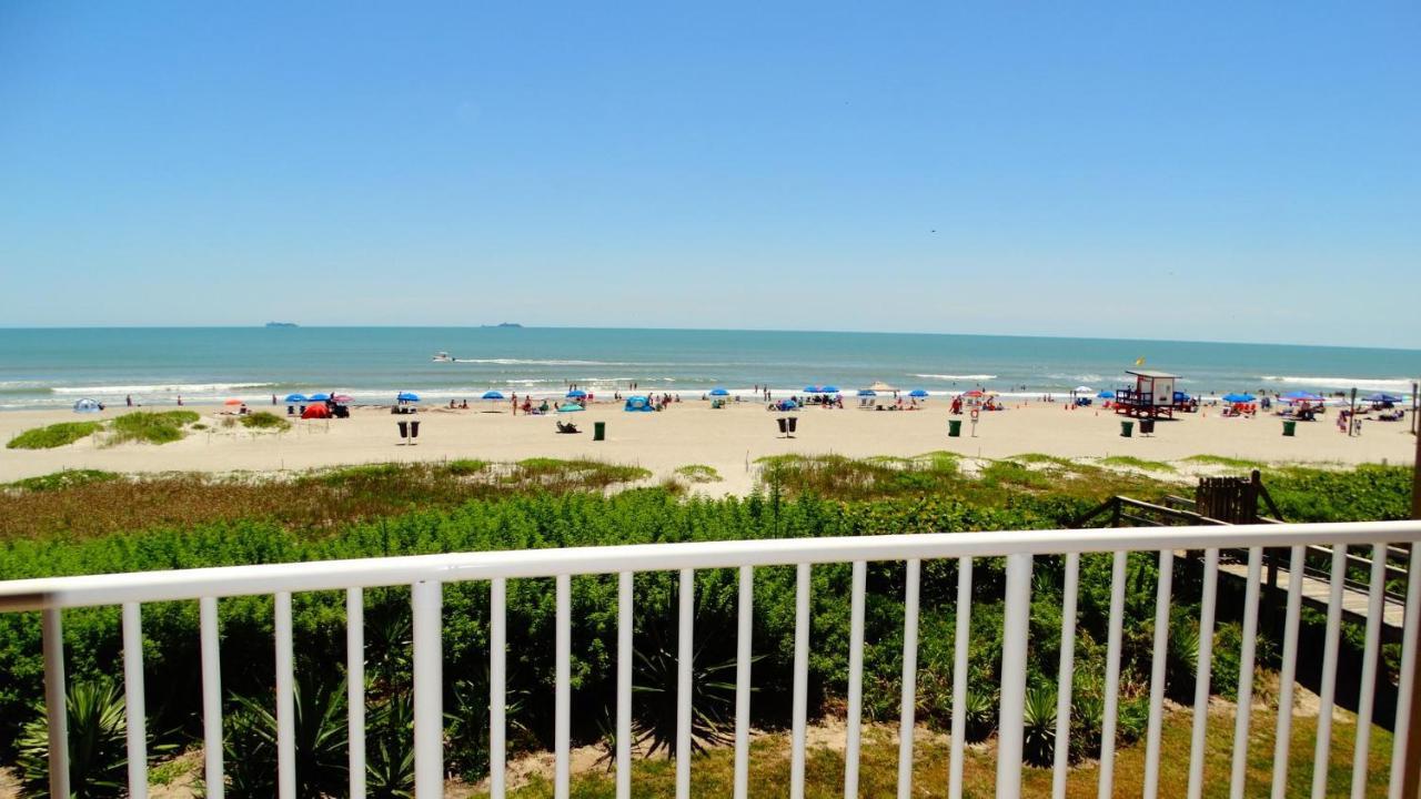 Holiday home Boardwalk 201- Direct Oceanfront Condo!