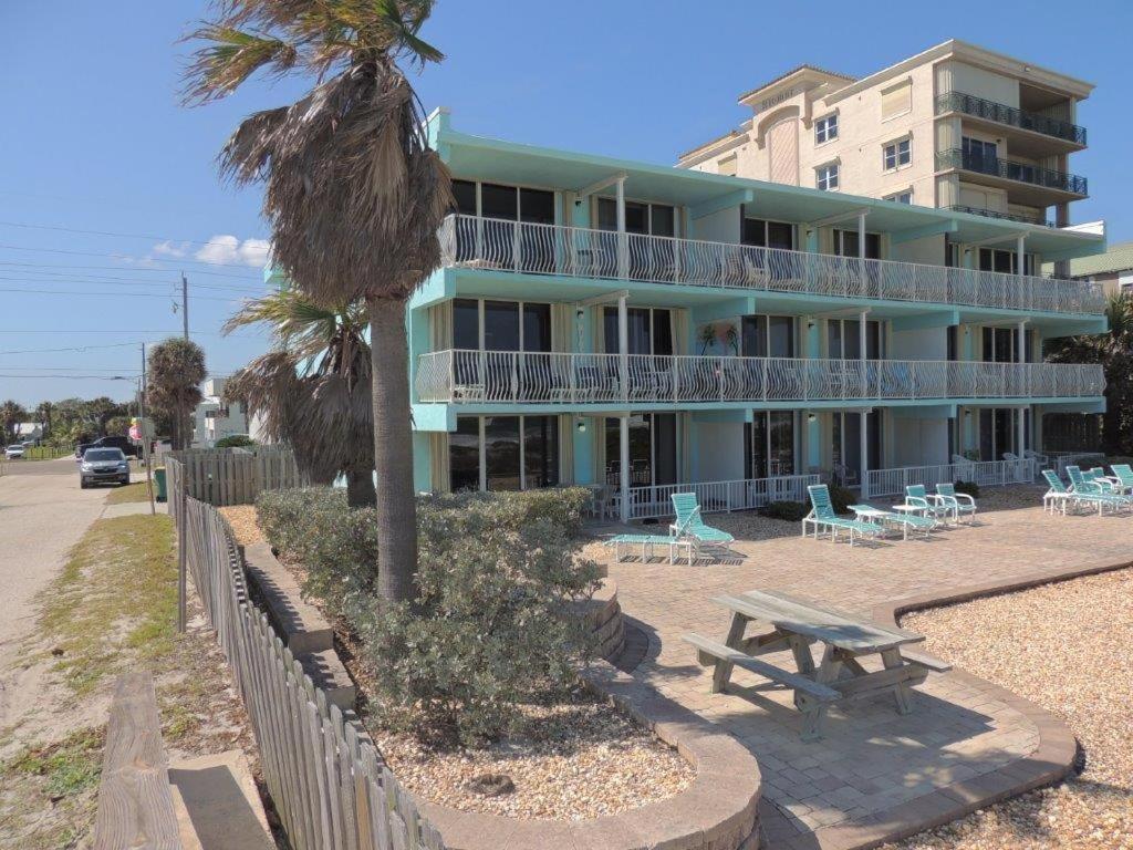 Holiday home Renovated, Ocean Unit 201- Direct Oceanfront Condo! Cocoa Beach