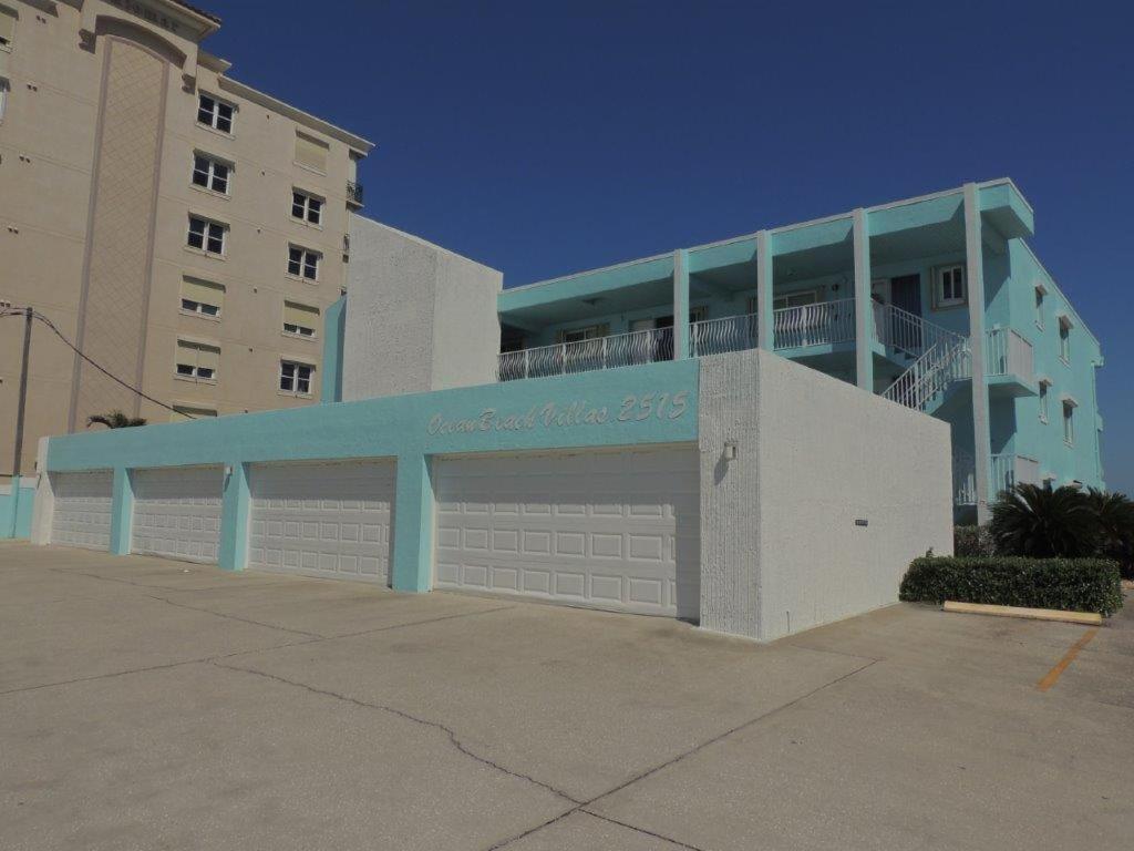 Holiday home Renovated, Ocean Unit 201- Direct Oceanfront Condo! Cocoa Beach