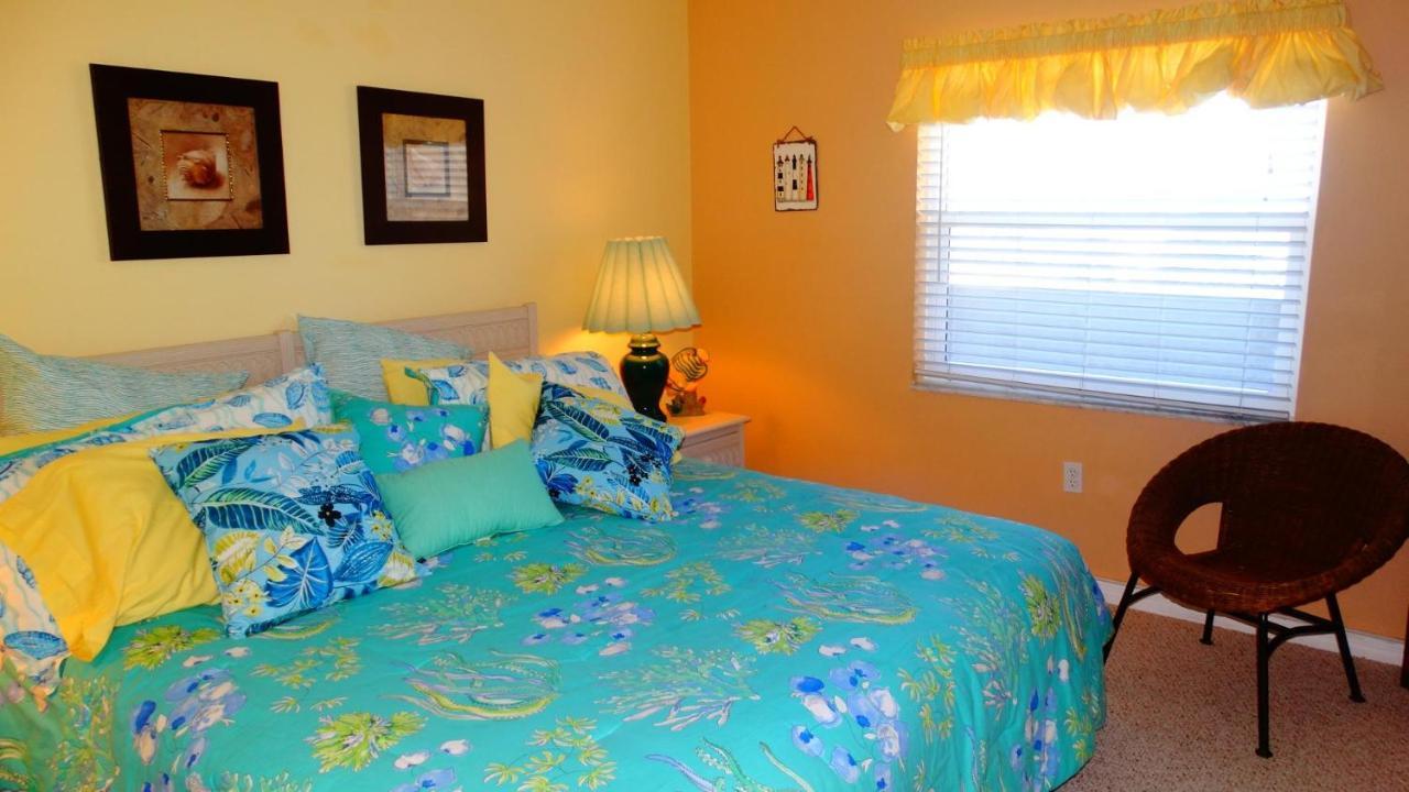 Holiday home Boardwalk 201- Direct Oceanfront Condo!