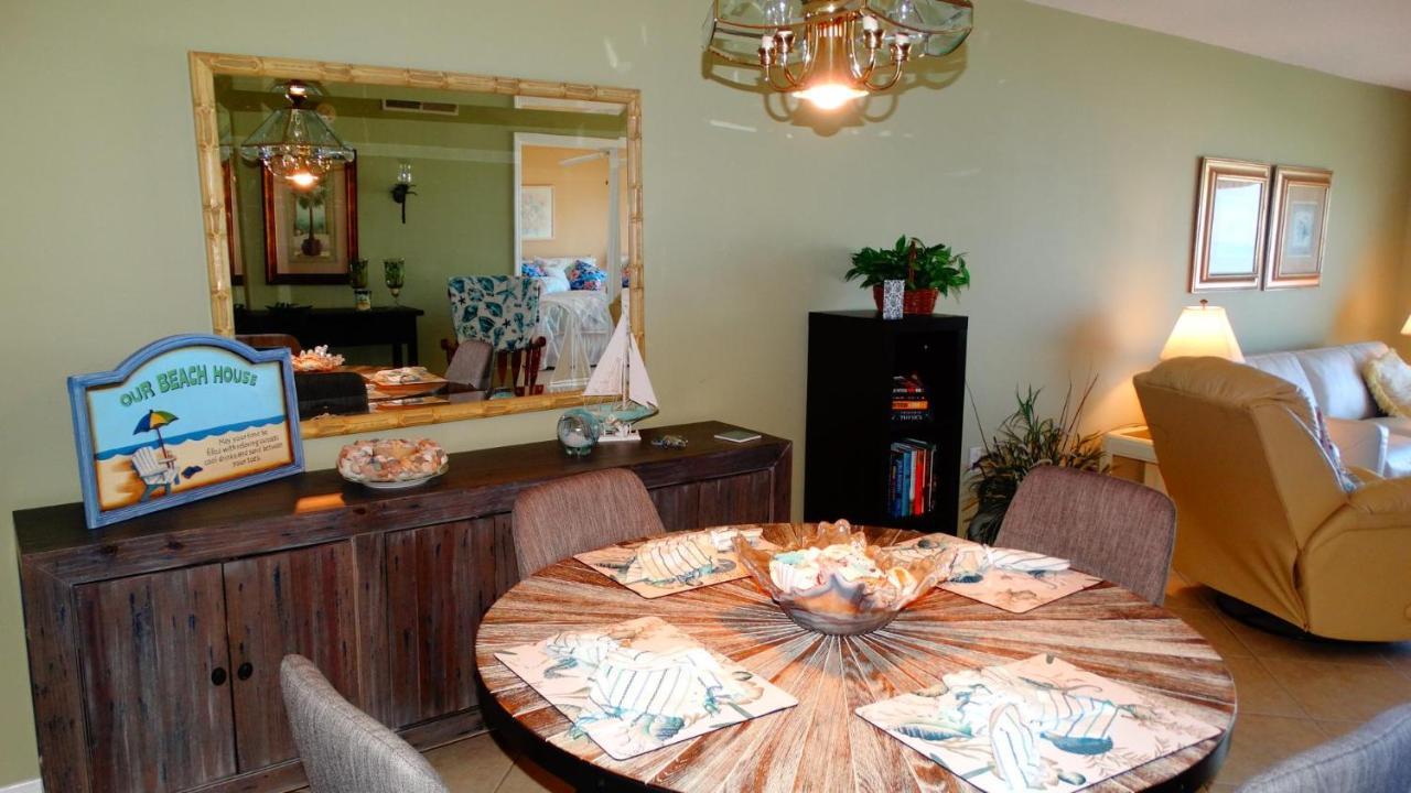 Boardwalk 201- Direct Oceanfront Condo! Holiday home
