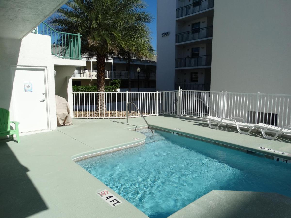 3800 Ocean Blvd Luxury 501- Direct Oceanfront Condo! *
