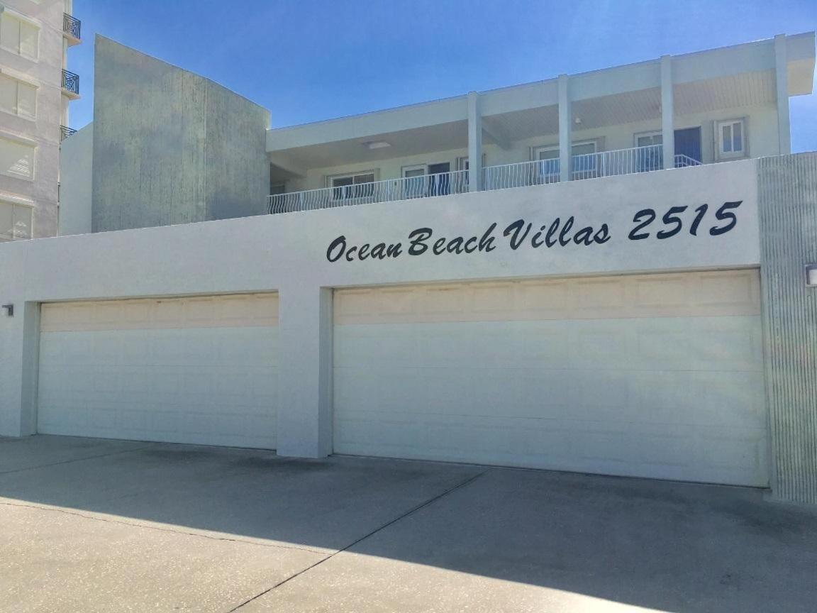 Ocean Unit 302- Direct Oceanfront Condo! Holiday home Cocoa Beach