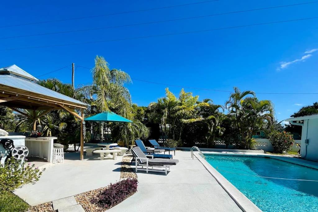 Skipper's Landing - 4 Bedroom With Heated Pool Holiday home *