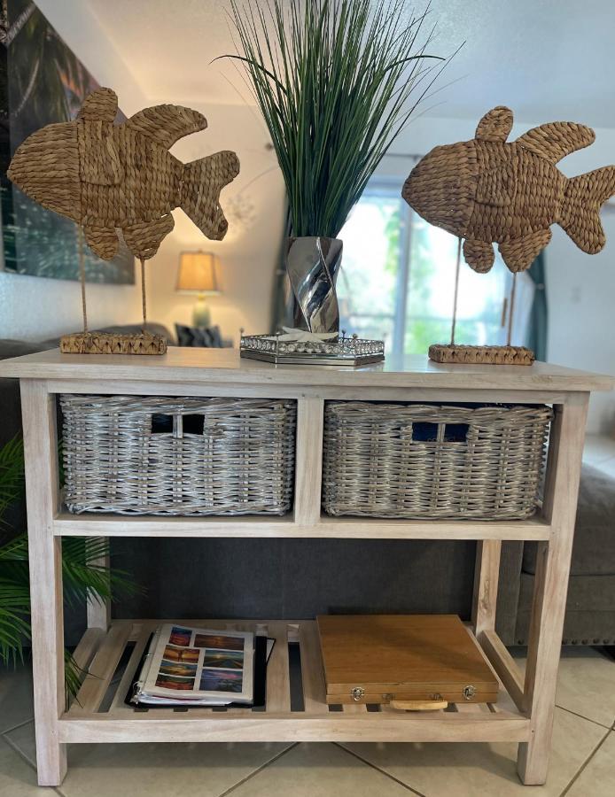 Bright And Beachy 2bed 1bath - Unit 210