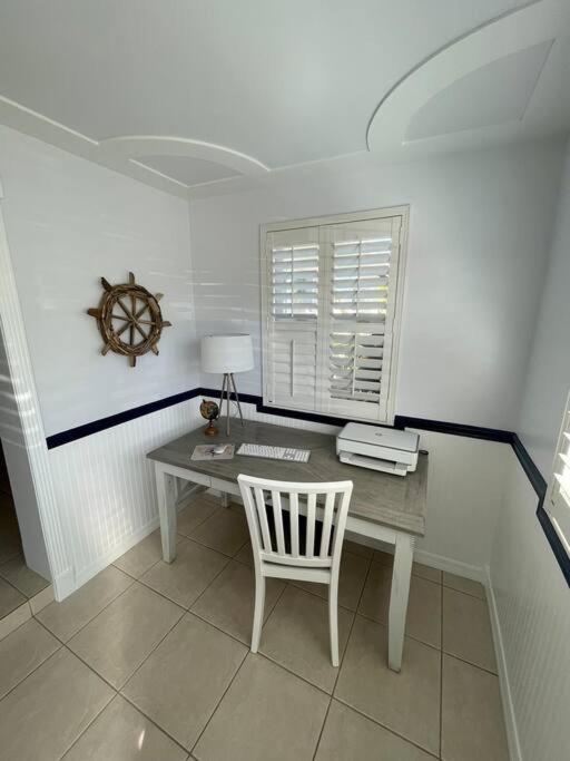 Skipper's Landing - 4 Bedroom With Heated Pool Holiday home *
