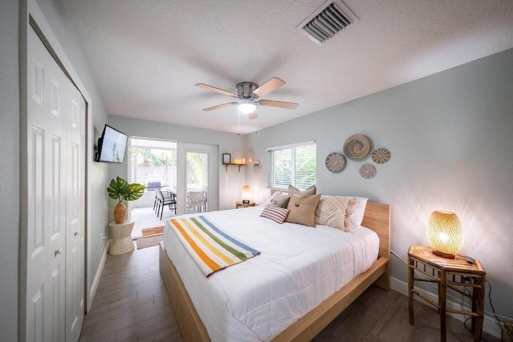 House W/putting Green/game Rm/rooftop Deck Cocoa Beach