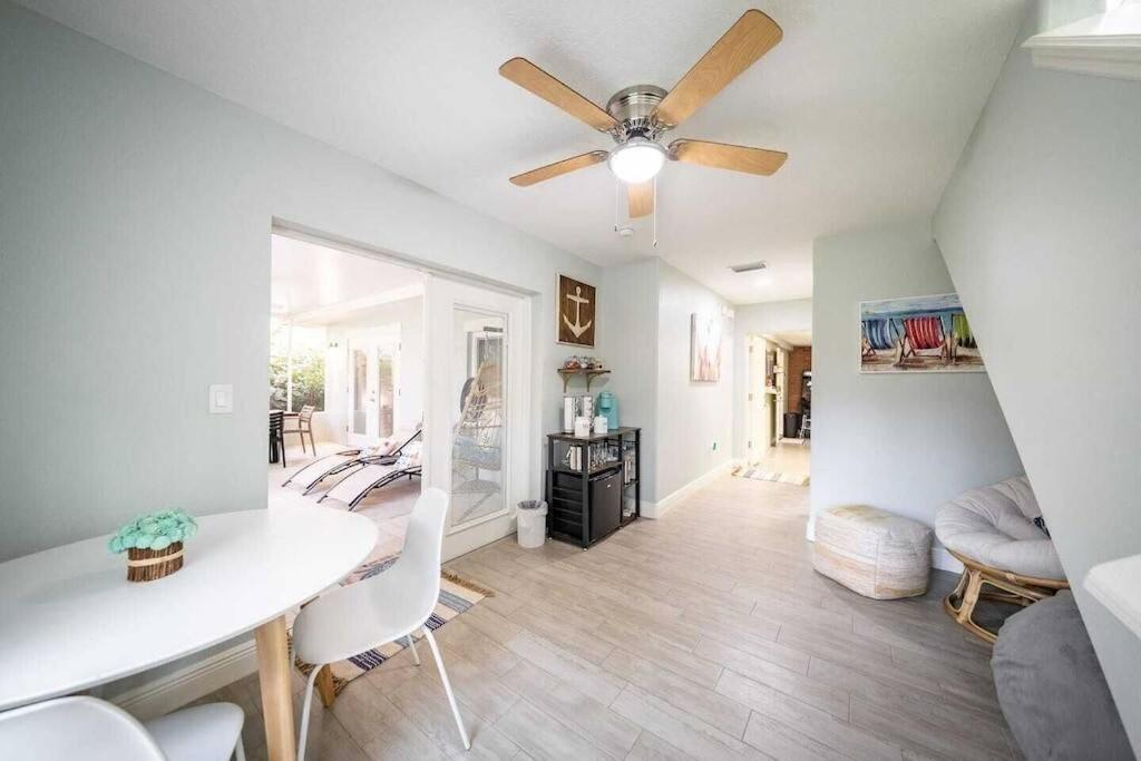 House W/putting Green/game Rm/rooftop Deck Cocoa Beach