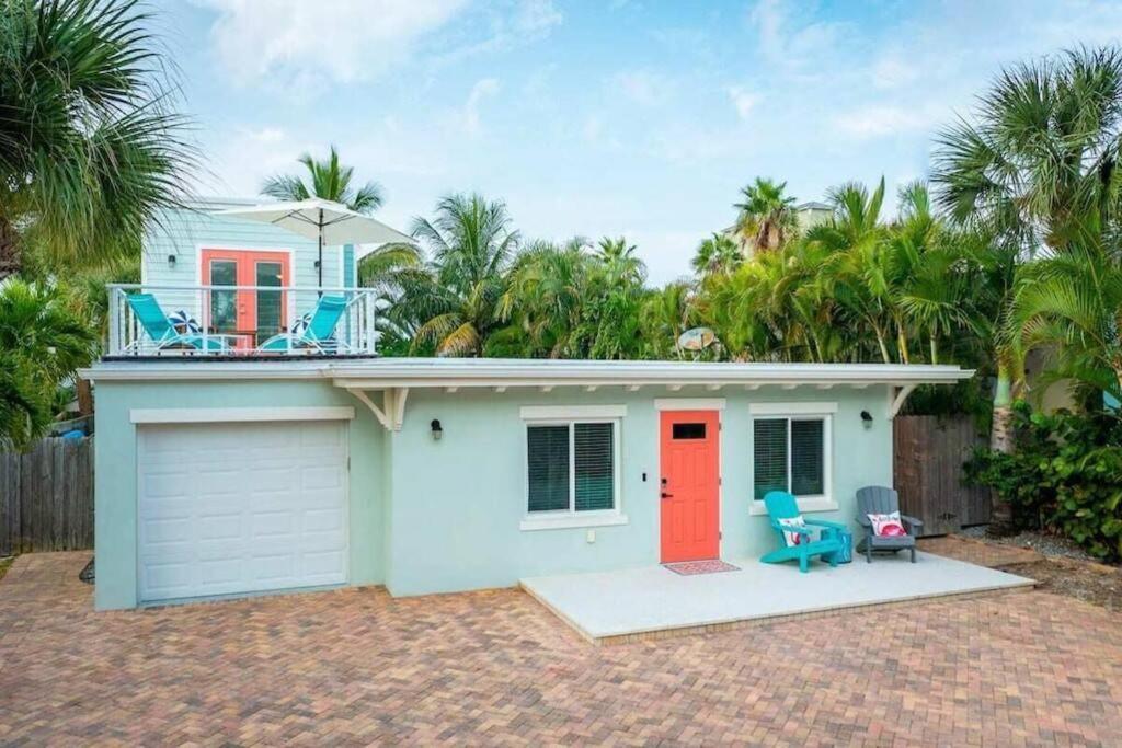 Holiday home House W/putting Green/game Rm/rooftop Deck Cocoa Beach