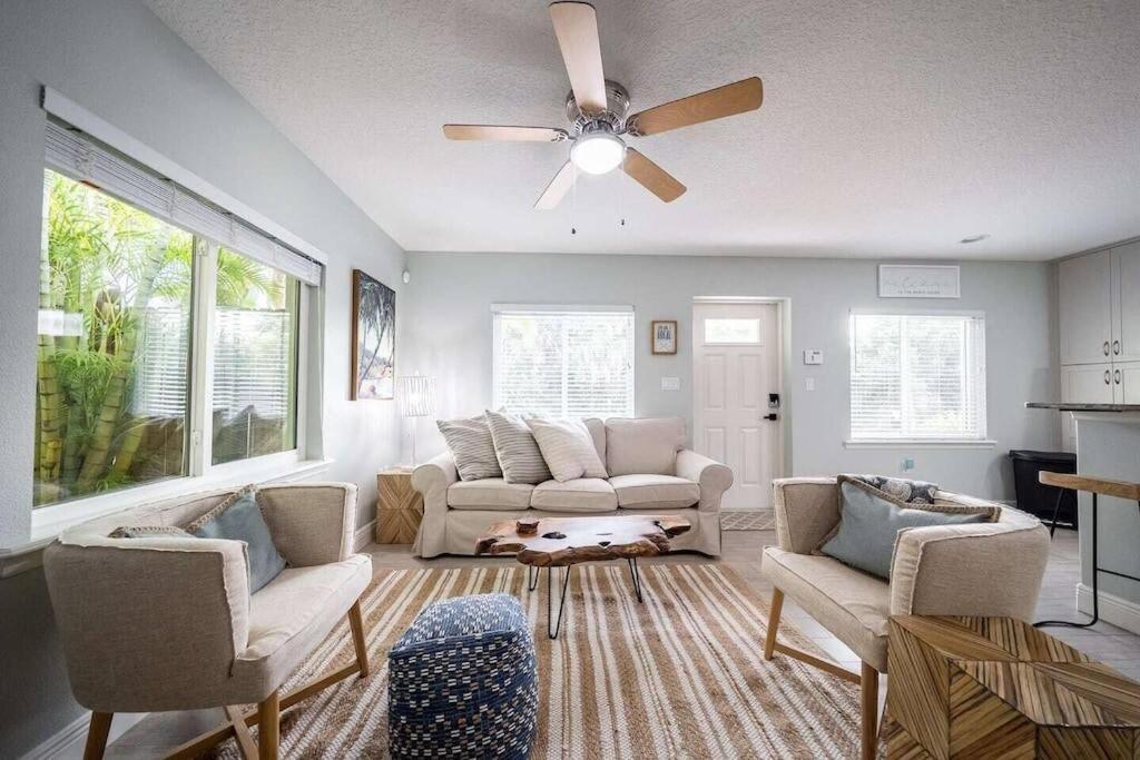 House W/putting Green/game Rm/rooftop Deck * Cocoa Beach